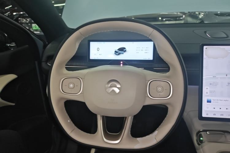 Used Nio ES6 2023 75 kWh Steering Wheel