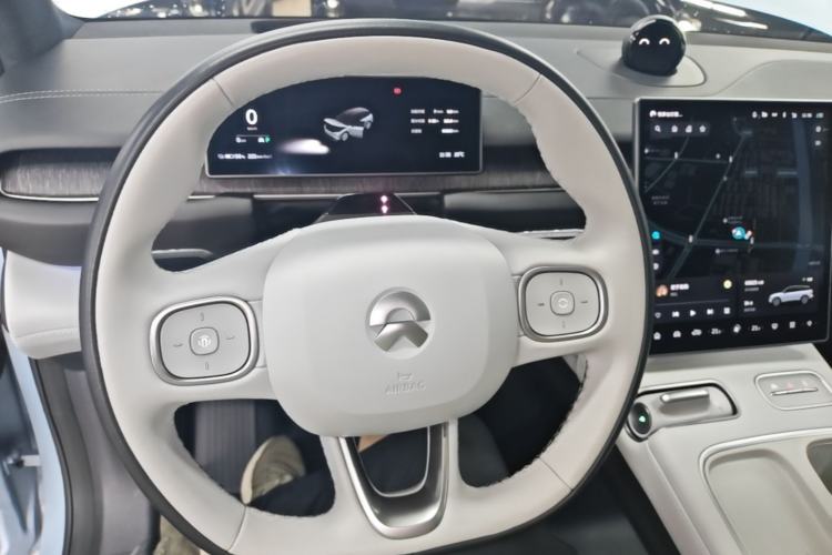 Used Nio ES6 2023 75 kWh Steering Wheel