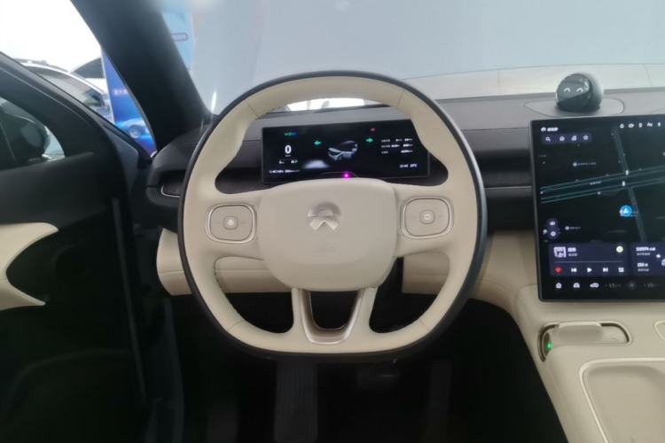 Used Nio ES6 2023 75 kWh Steering Wheel