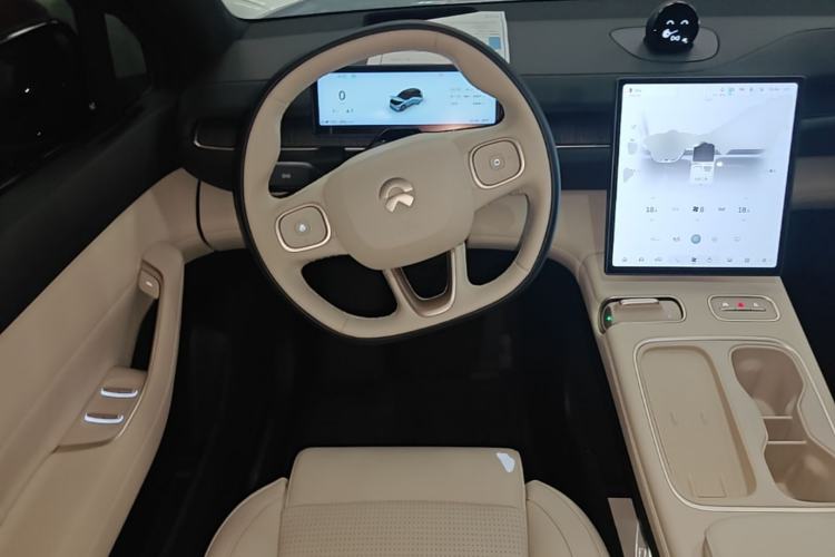 Used Nio ES6 2023 75 kWh Steering Wheel