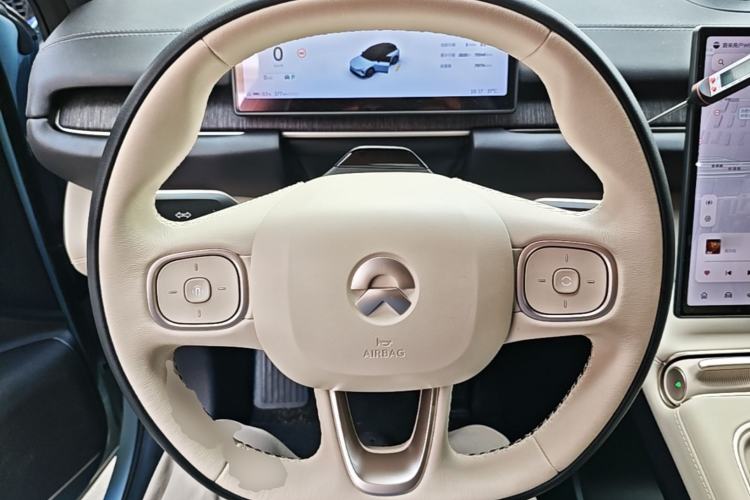 Used Nio ES6 2023 75 kWh Steering Wheel