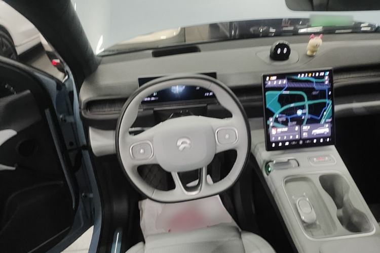 Used Nio ES6 2023 75 kWh Steering Wheel