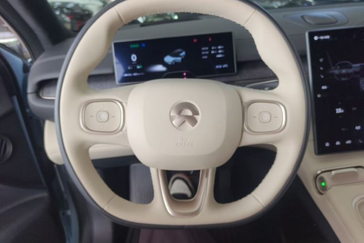 Used Nio ES6 2023 75 kWh Steering Wheel