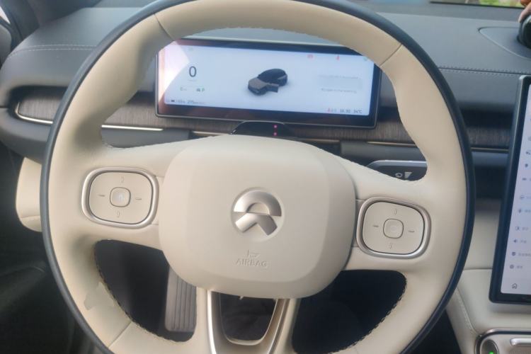 Used Nio ES6 2023 75 kWh Steering Wheel