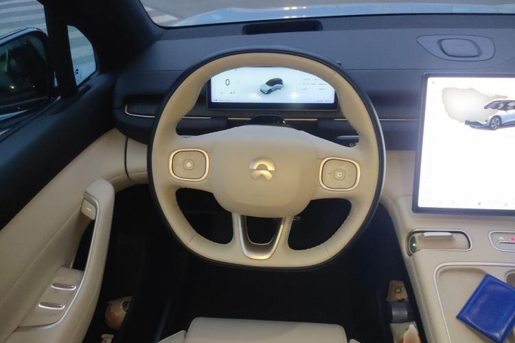 Used Nio ES6 2023 75 kWh Steering Wheel