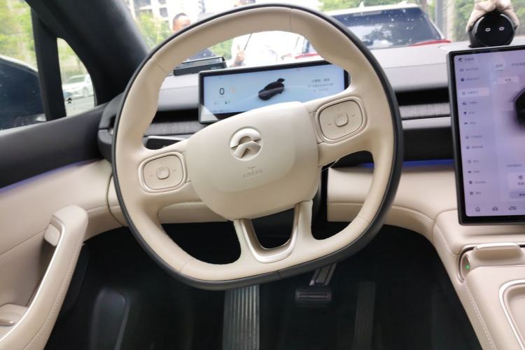 Used Nio ES6 2023 75 kWh Steering Wheel