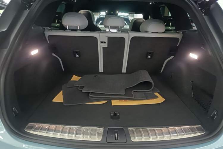 Used Nio ES6 2023 75 kWh Trunk