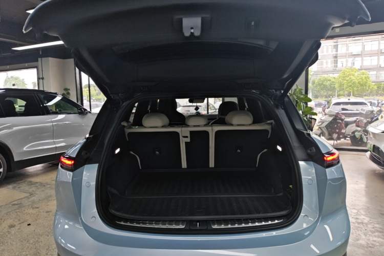 Used Nio ES6 2023 75 kWh Trunk