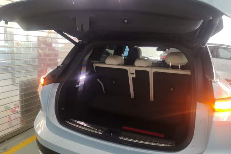 Used Nio ES6 2023 75 kWh Trunk