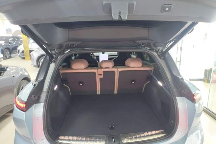 Used Nio ES6 2023 75 kWh Trunk