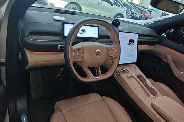 Used Nio ES6 2023 75 kWh Center Console