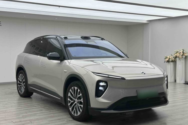 Used Nio ES6 2023 75 kWh Front Right 45 Deg