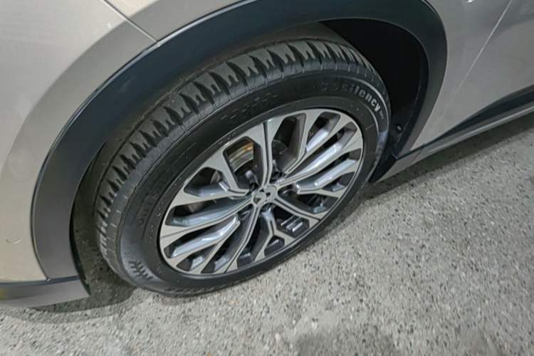 Used Nio ES6 2023 75 kWh Left Front Wheel Hub