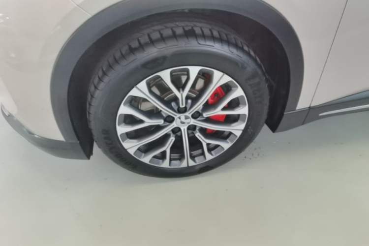 Used Nio ES6 2023 75 kWh Left Front Wheel Hub