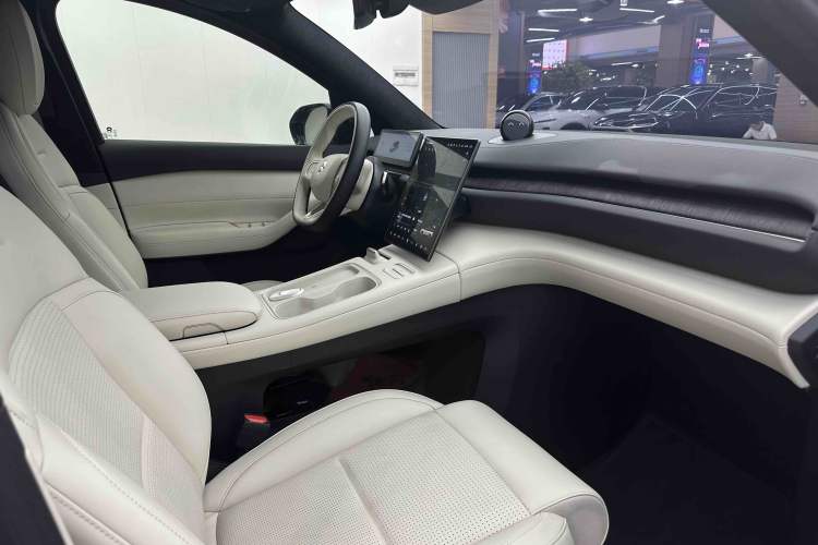 Used Nio ES6 2023 75 kWh Right Front Seat