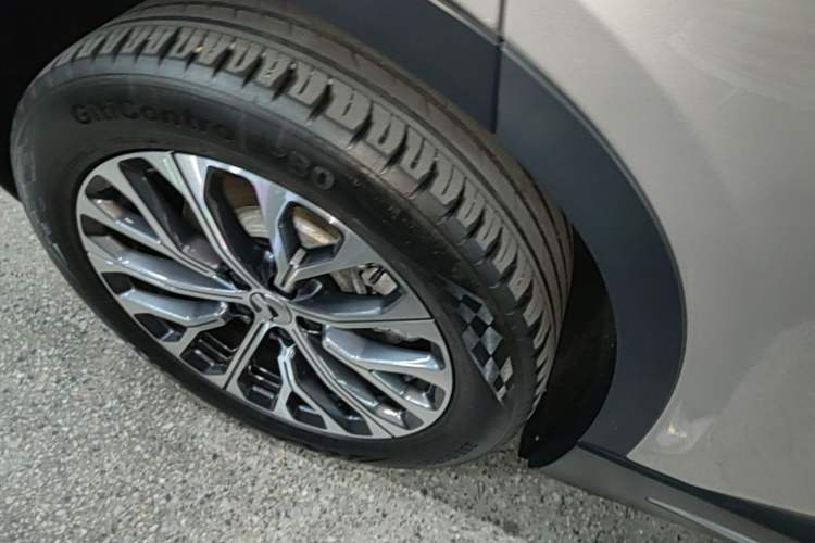 Used Nio ES6 2023 75 kWh Right Rear Wheel Hub