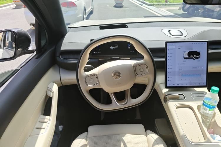 Used Nio ES6 2023 75 kWh Steering Wheel