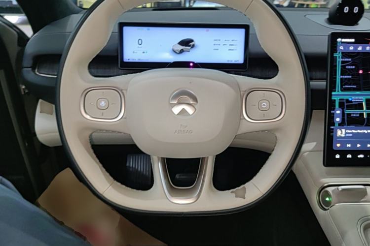 Used Nio ES6 2023 75 kWh Steering Wheel