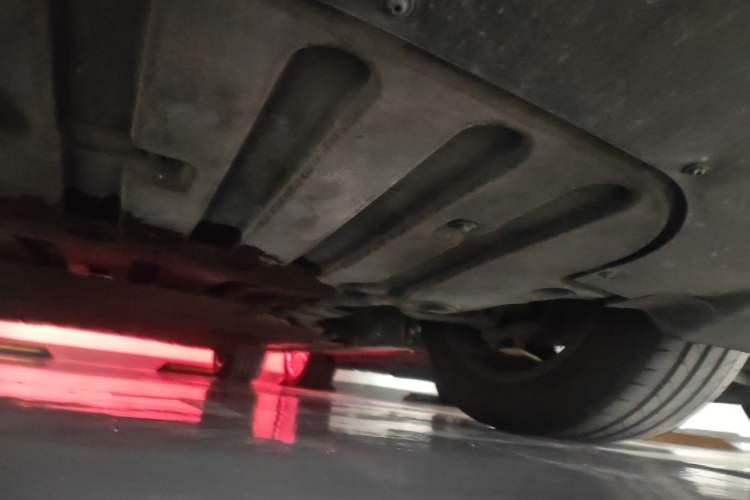 Used Nio ES6 2023 75 kWh Chassis Front Right