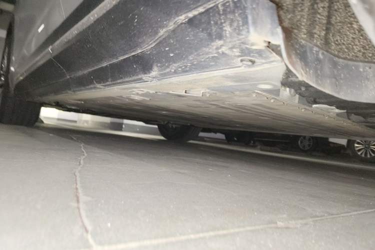 Used Nio ES6 2023 75 kWh Chassis Rear Left