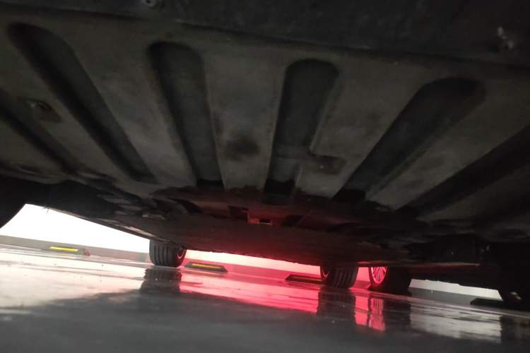 Used Nio ES6 2023 75 kWh Chassis Rear Left