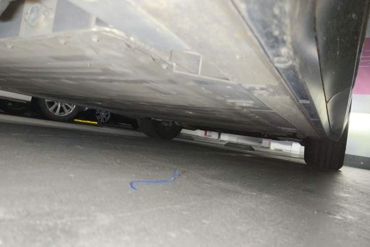 Used Nio ES6 2023 75 kWh Chassis Rear Right