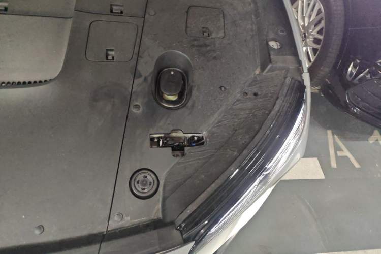 Used Nio ES6 2023 75 kWh Engine Bay Left