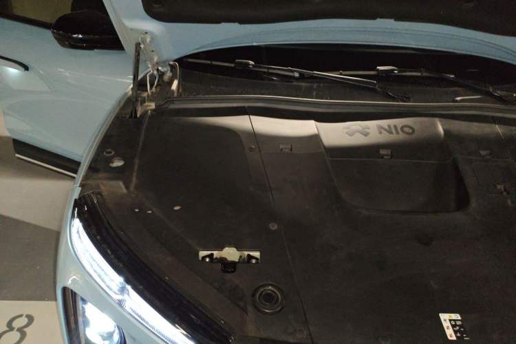 Used Nio ES6 2023 75 kWh Engine Bay Right