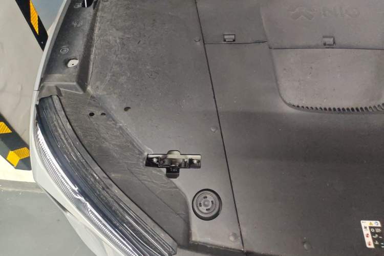 Used Nio ES6 2023 75 kWh Engine Bay Right