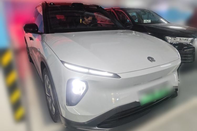 Used Nio ES6 2023 75 kWh Front Right 45 Deg