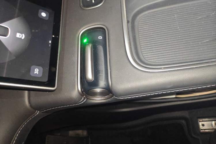 Used Nio ES6 2023 75 kWh Gear Lever