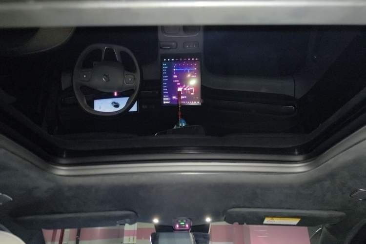 Used Nio ES6 2023 75 kWh Headliner