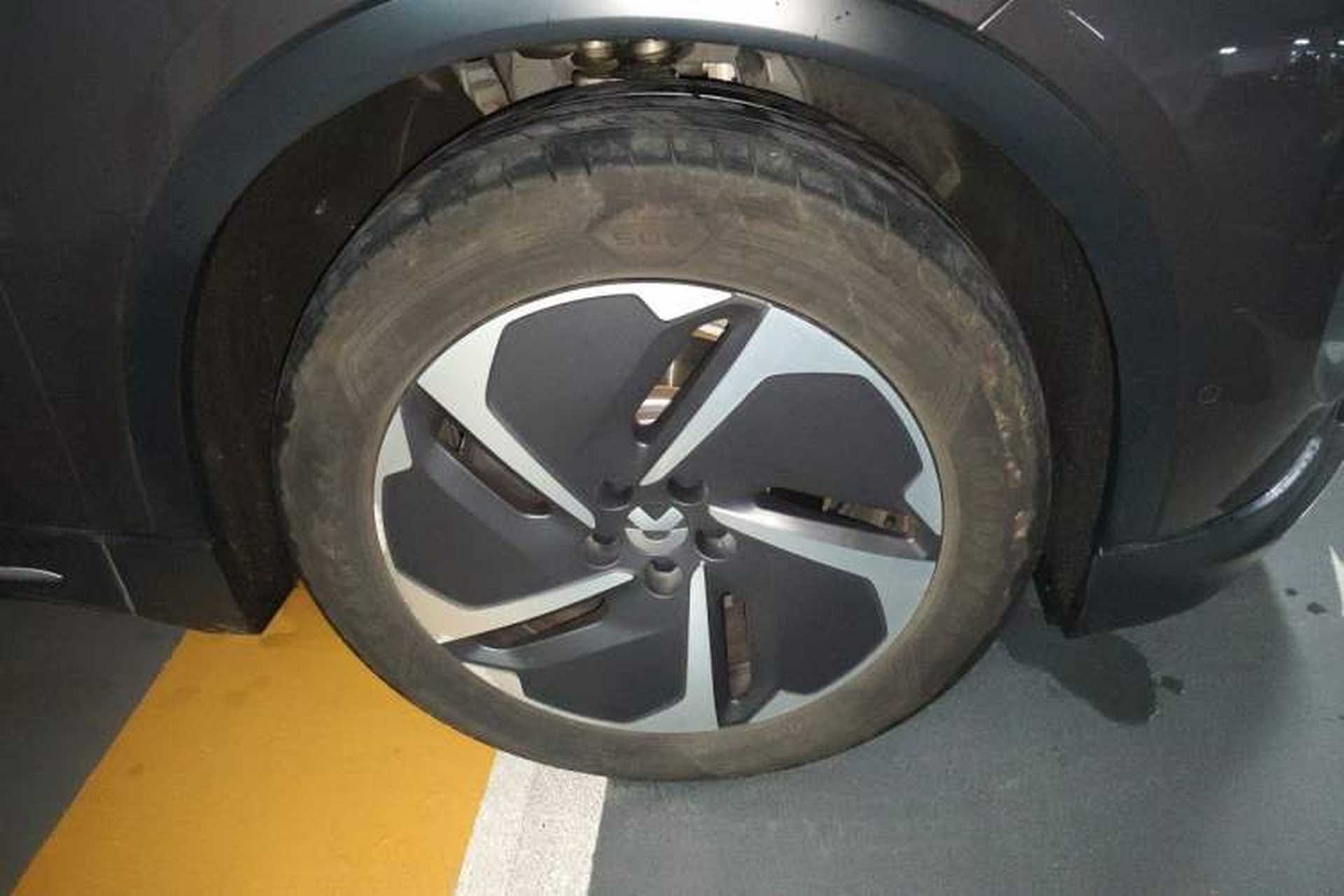 Used Nio ES6 2023 75 kWh Right Front Wheel Hub