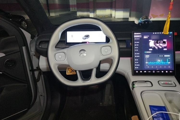 Used Nio ES6 2023 75 kWh Steering Wheel