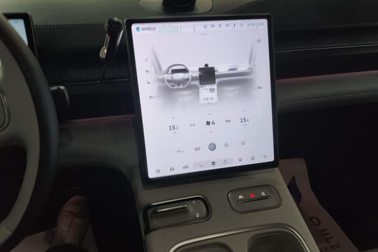 Used Nio ES6 2023 75 kWh Audio And AC Panel