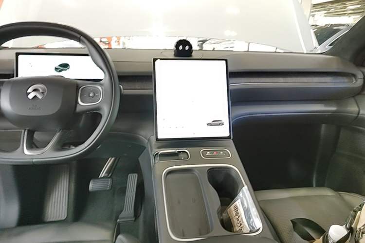 Used Nio ES6 2023 75 kWh Audio And AC Panel