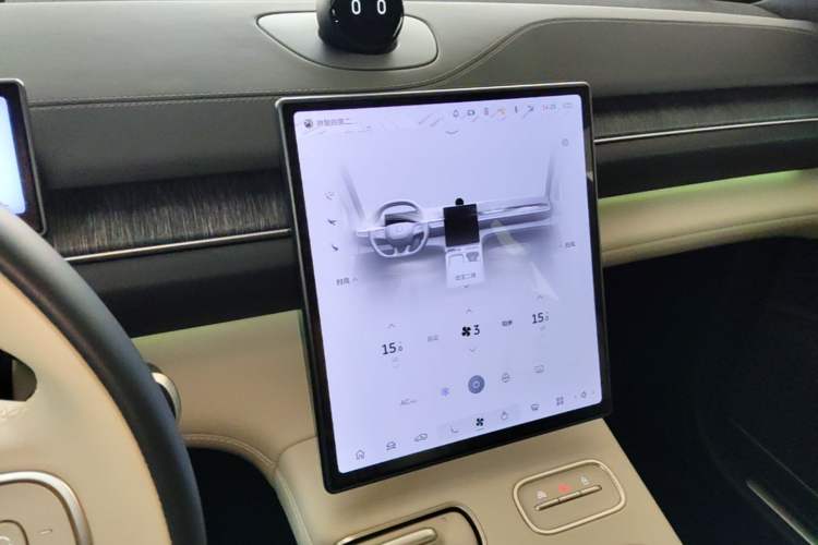 Used Nio ES6 2023 75 kWh Audio And AC Panel
