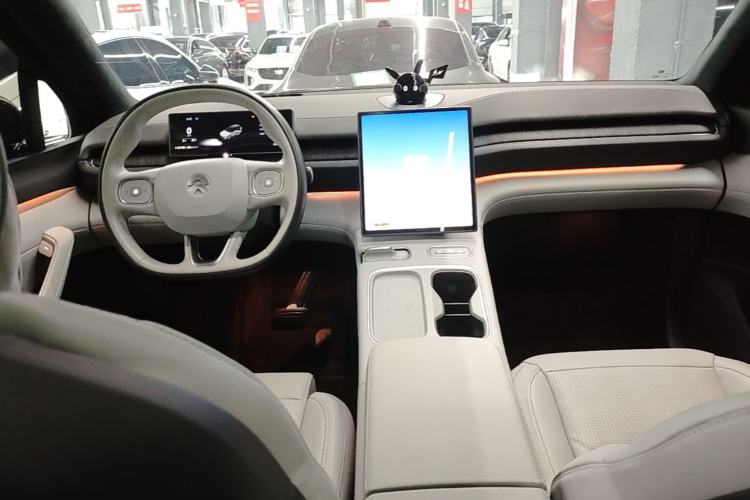 Used Nio ES6 2023 75 kWh Center Console