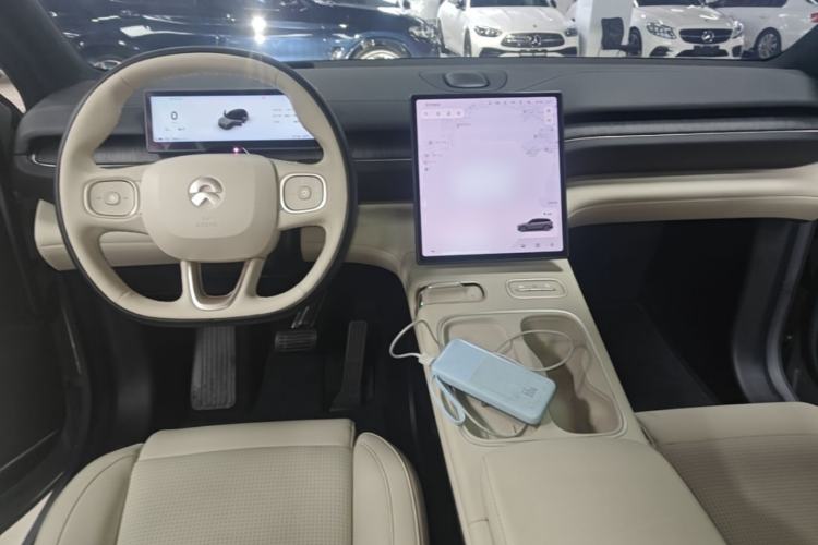 Used Nio ES6 2023 75 kWh Center Console