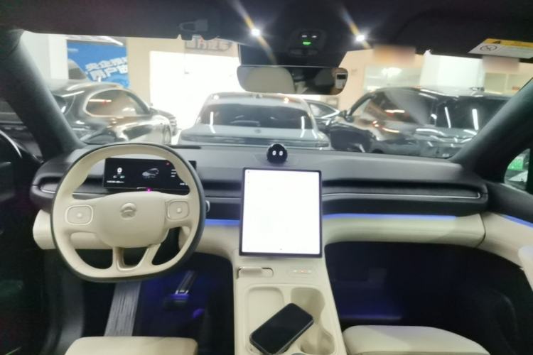 Used Nio ES6 2023 75 kWh Center Console