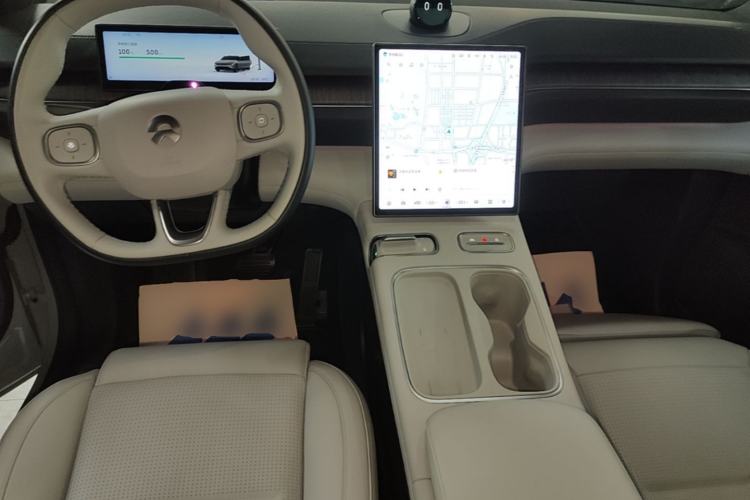 Used Nio ES6 2023 75 kWh Center Console