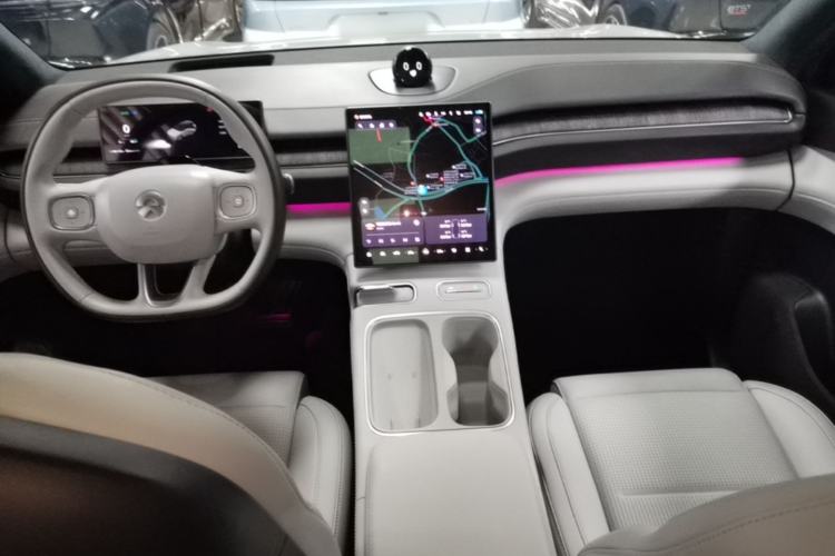 Used Nio ES6 2023 75 kWh Center Console