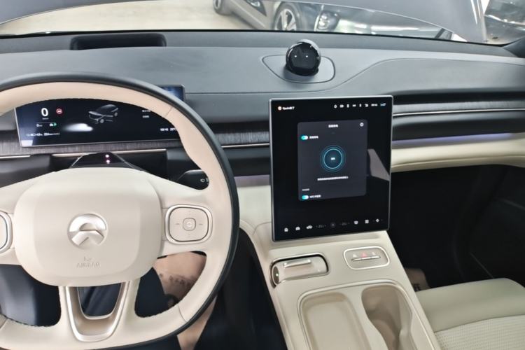 Used Nio ES6 2023 75 kWh Center Console