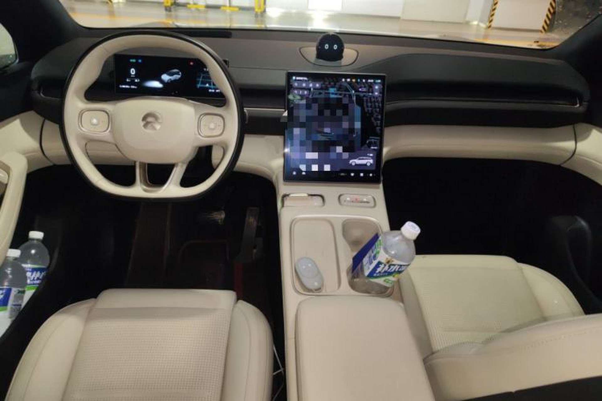 Used Nio ES6 2023 75 kWh Center Console