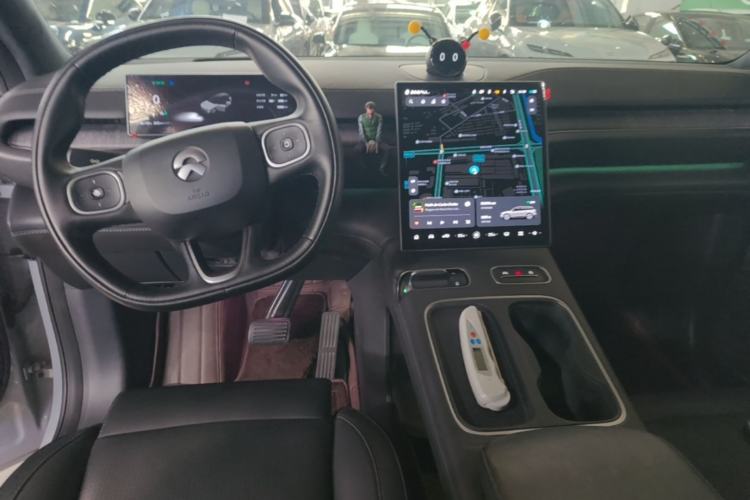 Used Nio ES6 2023 75 kWh Center Console