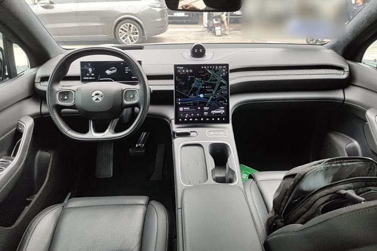 Used Nio ES6 2023 75 kWh Center Console