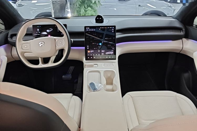 Used Nio ES6 2023 75 kWh Center Console