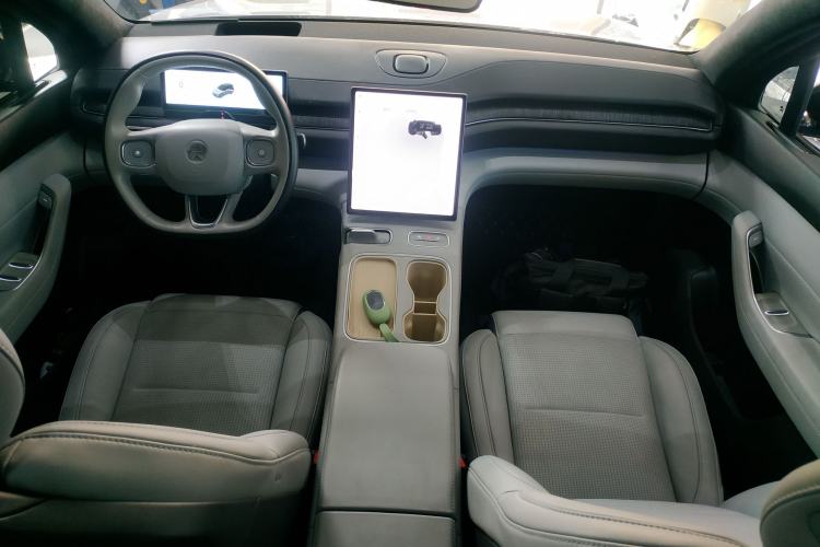 Used Nio ES6 2023 75 kWh Center Console