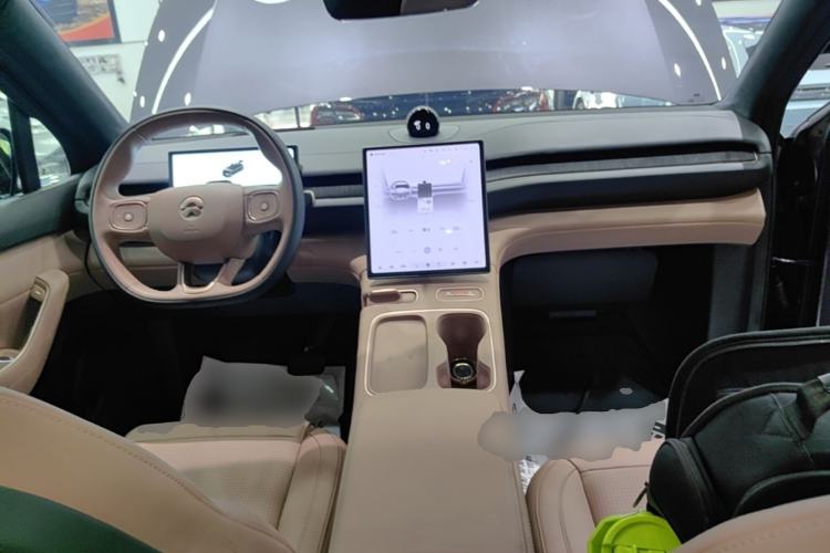 Used Nio ES6 2023 75 kWh Center Console