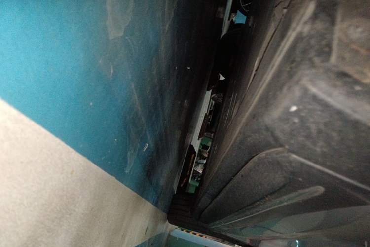 Used Nio ES6 2023 75 kWh Chassis Front Left
